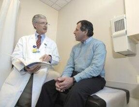 Man with prostatitis at urologist